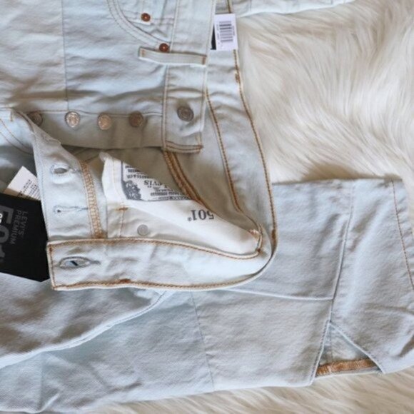 NWT Levis 501 Original Light Blue Wash Cutout Cropped Denim Jeans Size 26 - Picture 8 of 14